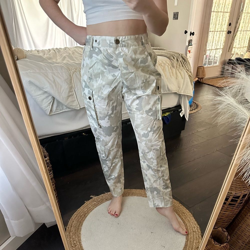 Pinko Women’s 4 Designer Camo Cargo Pants